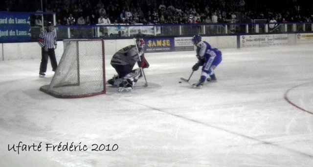 Photo hockey match Villard-de-Lans - Grenoble  le 09/10/2010