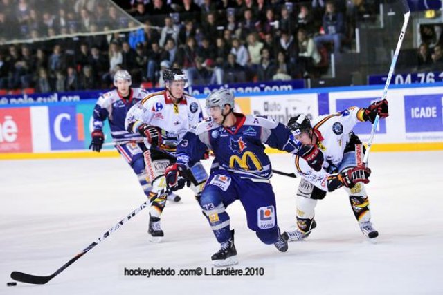 Photo hockey match Grenoble  - Morzine-Avoriaz le 16/10/2010