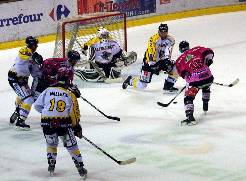 Amiens  3 - 5 Rouen