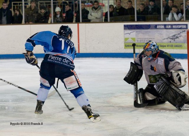 Photo hockey match Angers  - Grenoble  le 03/12/2010