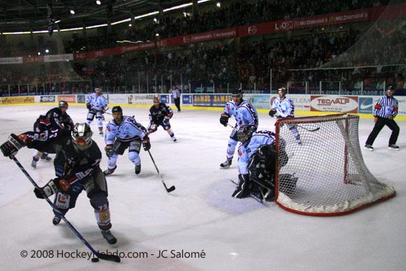 Grenoble  5 - 4 Angers 