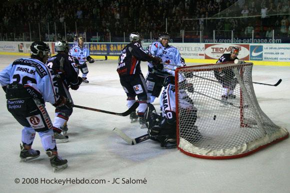 Grenoble  5 - 4 Angers 