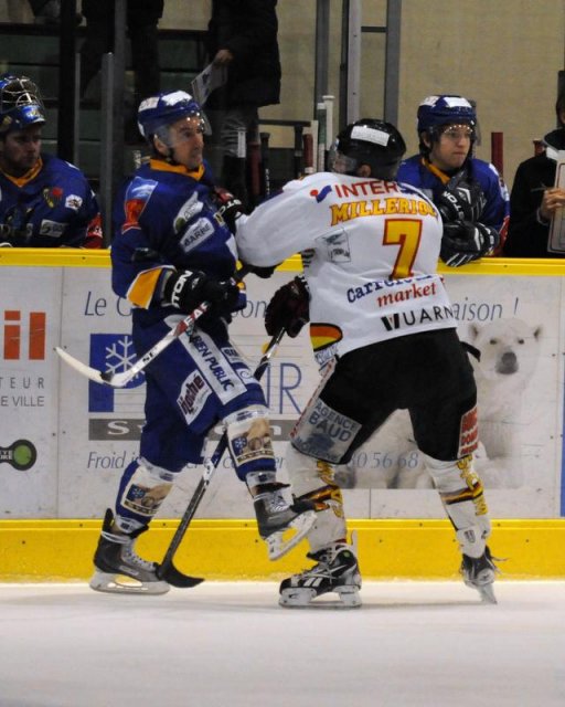 Photo hockey match Dijon  - Morzine-Avoriaz le 22/12/2010