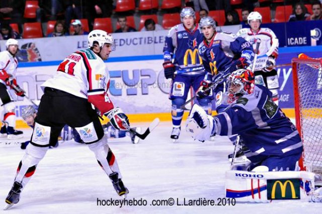 Photo hockey match Grenoble  - Briançon  le 04/01/2011