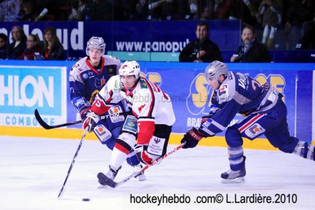 Photo hockey match Grenoble  - Briançon  le 04/01/2011
