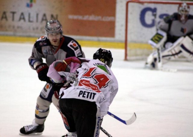 Photo hockey match Amiens  - Grenoble  le 18/01/2011