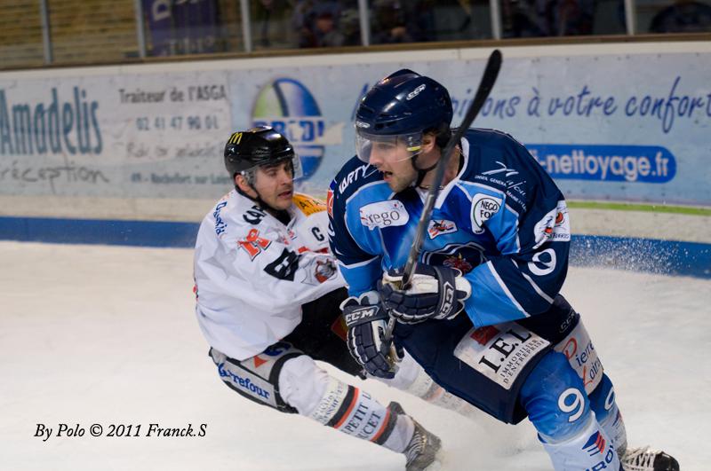 Angers  4 - 2 Amiens 