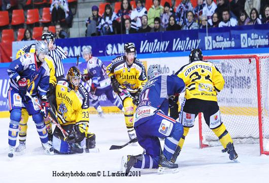 Grenoble  4 - 6 Rouen
