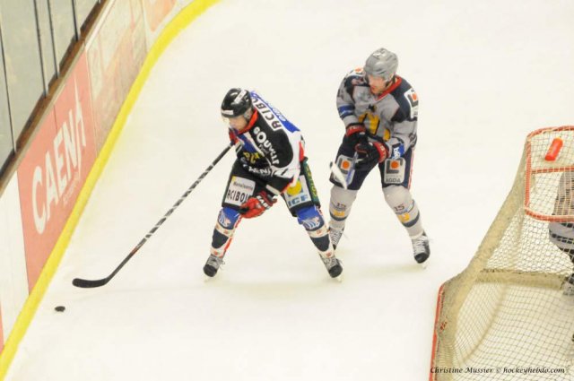 Photo hockey match Caen  - Grenoble  le 01/02/2011