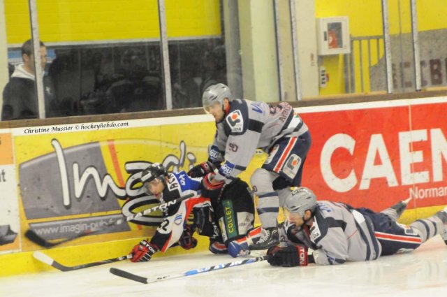 Photo hockey match Caen  - Grenoble  le 01/02/2011