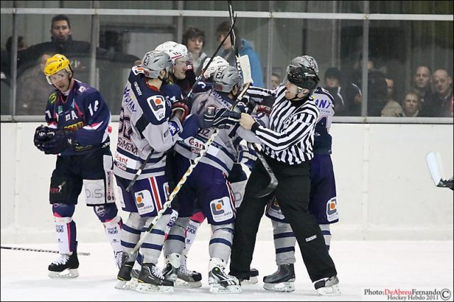 Photo hockey match Epinal  - Grenoble  le 18/02/2011