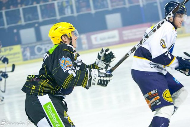 Photo hockey match Strasbourg  - Chamonix  le 26/02/2011