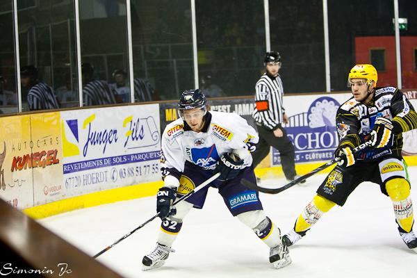 Strasbourg  2 - 3 Chamonix 