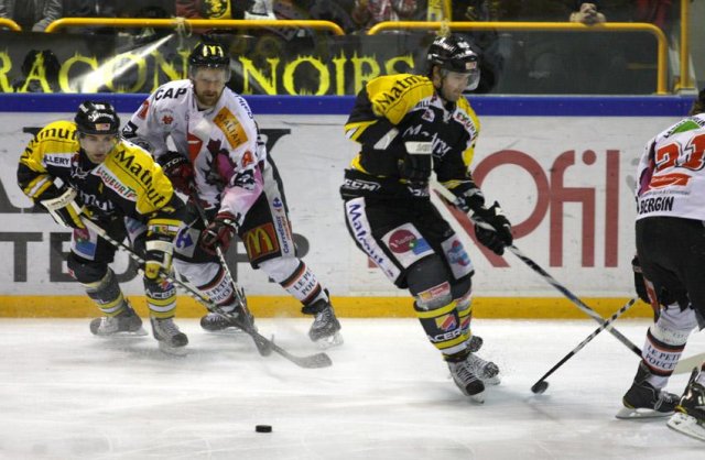 Photo hockey match Rouen - Amiens  le 26/02/2011