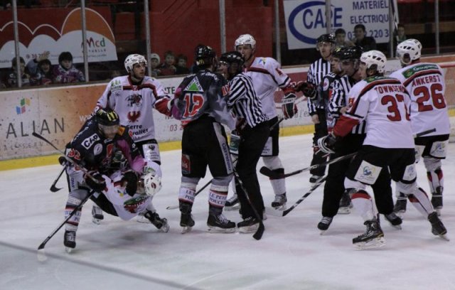 Photo hockey match Amiens  - Briançon  le 11/03/2011