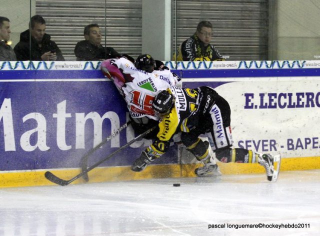 Photo hockey match Rouen - Amiens  le 19/03/2011