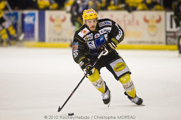 Strasbourg  2 - 4 Rouen