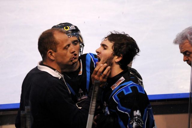 Photo hockey match Tours  - Compiègne le 17/04/2011