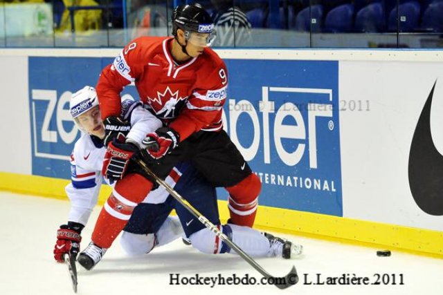 Photo hockey reportage Mondial 11: La France trop tendre !