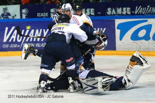 Photo hockey match Grenoble  - Chamonix  le 08/10/2011