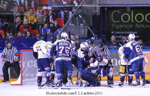 Photo hockey match Grenoble  - Chamonix  le 08/10/2011