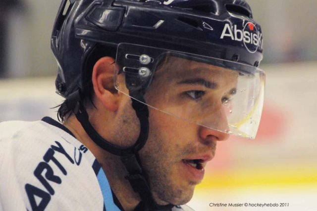 Photo hockey match Caen  - Angers  le 30/12/2011