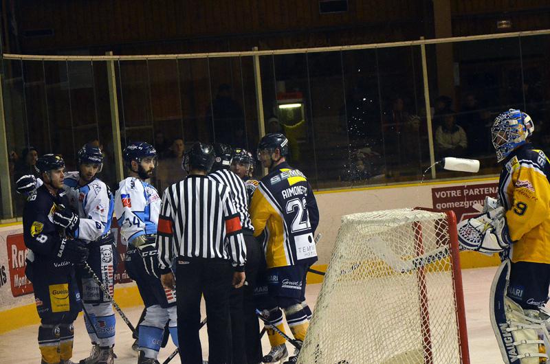 Chamonix  1 - 2 Angers 