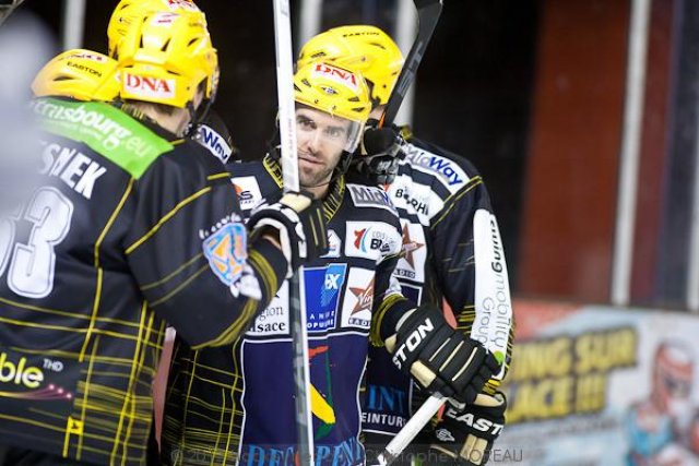 Photo hockey match Strasbourg  - Grenoble  le 19/02/2012