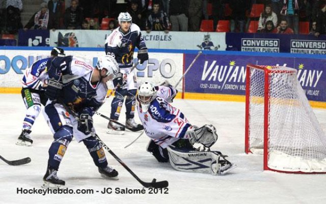 Photo hockey match Grenoble  - Caen  le 21/02/2012