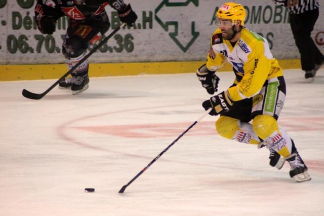 Photo hockey match Amiens  - Strasbourg  le 24/02/2012