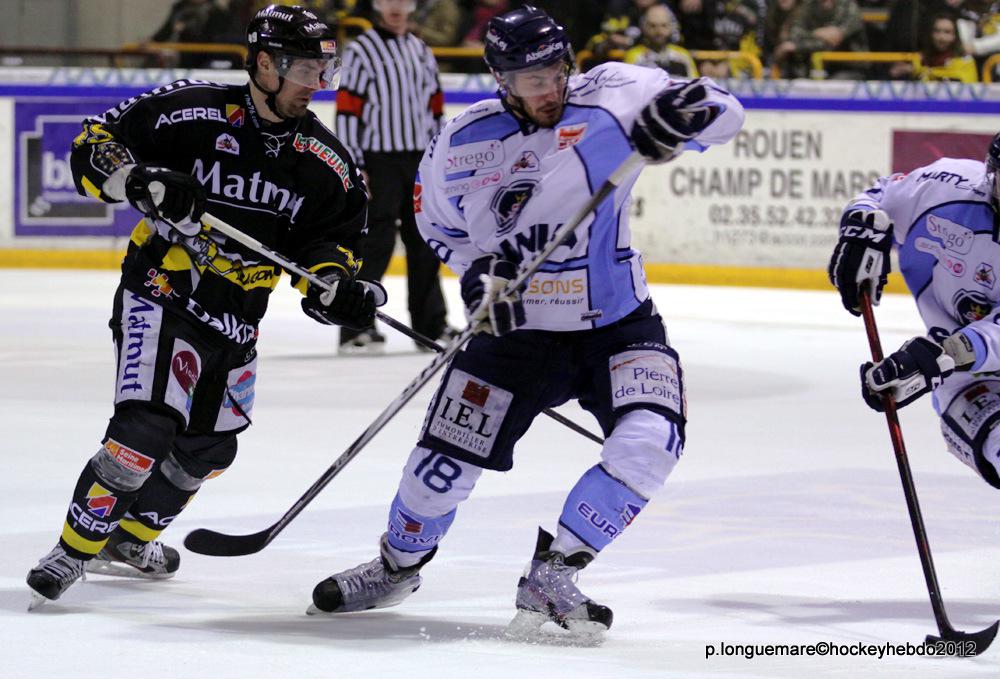 Rouen 2 - 1 Angers 