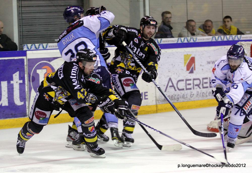 Rouen 2 - 1 Angers 