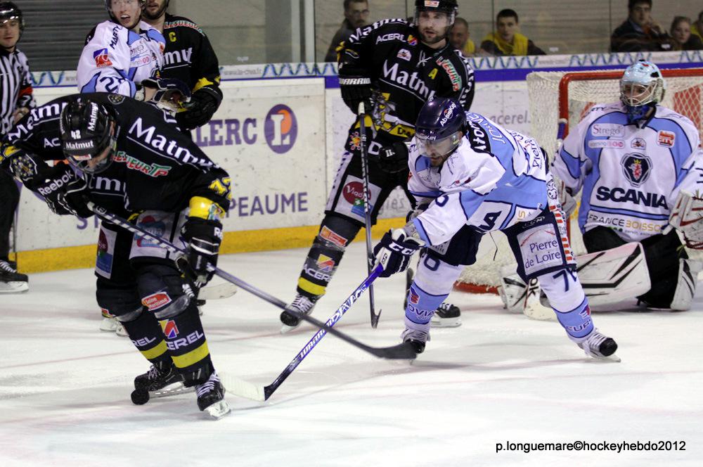 Rouen 2 - 1 Angers 