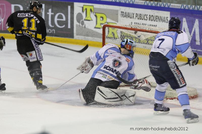 Rouen 2 - 1 Angers 