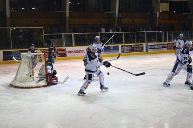 Photo hockey match Chamonix  - Grenoble  le 17/03/2012