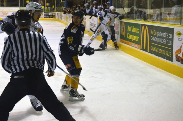 Photo hockey match Chamonix  - Grenoble  le 17/03/2012