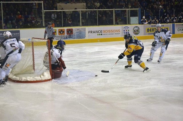 Photo hockey match Chamonix  - Grenoble  le 17/03/2012