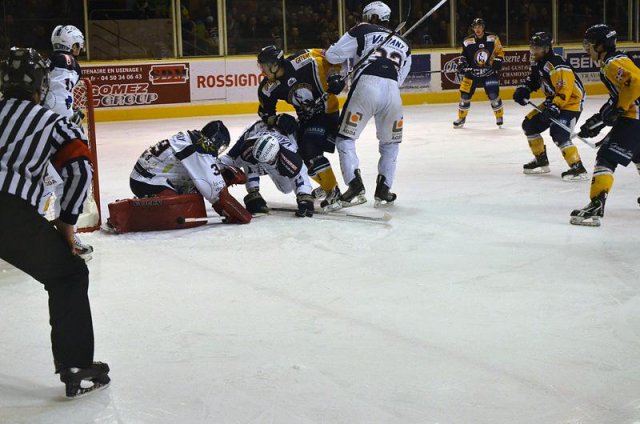 Photo hockey match Chamonix  - Grenoble  le 17/03/2012