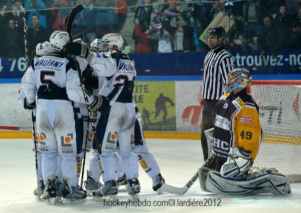 Grenoble  7 - 4 Chamonix 