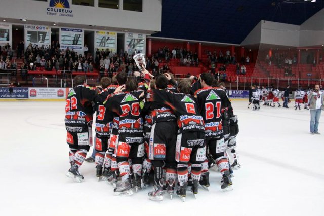 Photo hockey album U18 : Finale Amiens - Grenoble