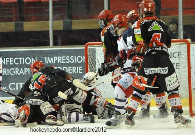 Photo hockey reportage U18 elite :  Amiens Champion ! 