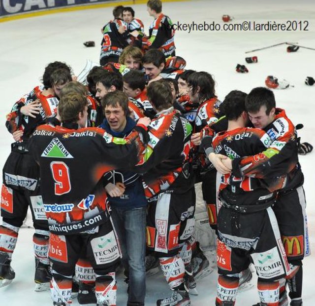 Photo hockey reportage U18 elite :  Amiens Champion ! 