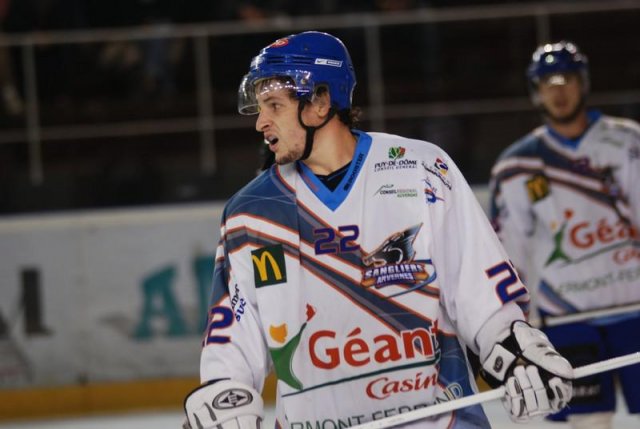 Photo hockey match Tours  - Clermont-Ferrand le 22/09/2012