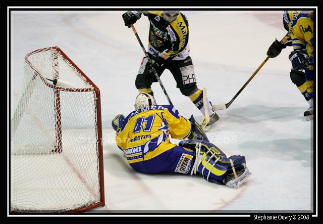 Rouen 9 - 3 Chamonix 