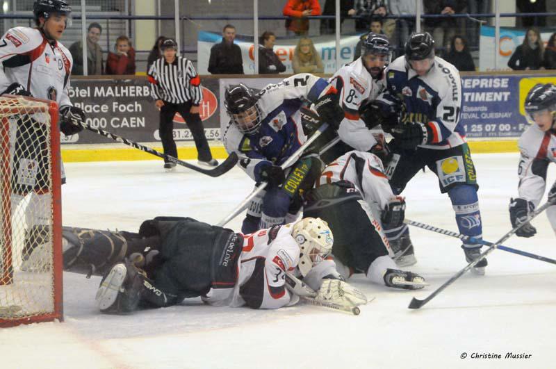 Caen  2 - 6 Angers 