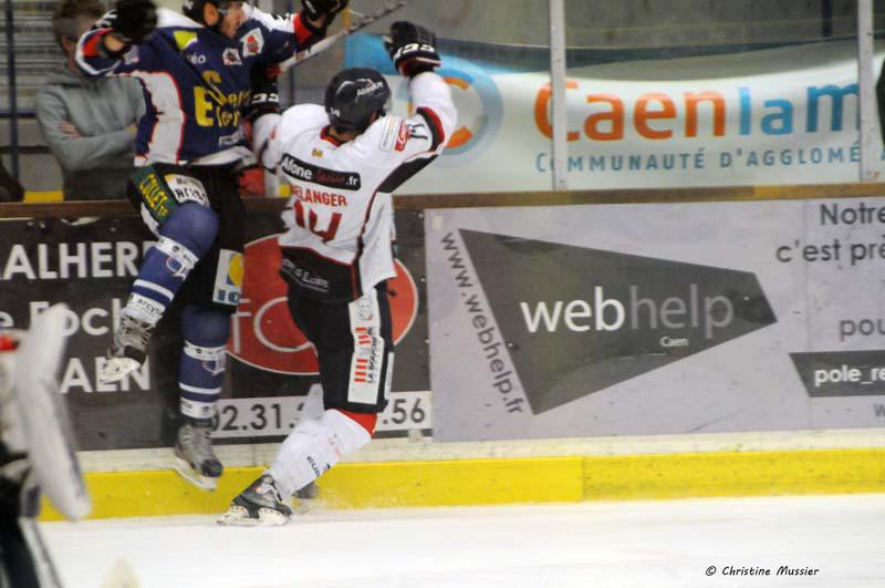 Caen  2 - 6 Angers 