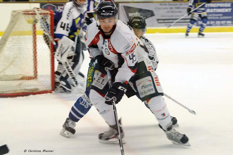 Caen  2 - 6 Angers 