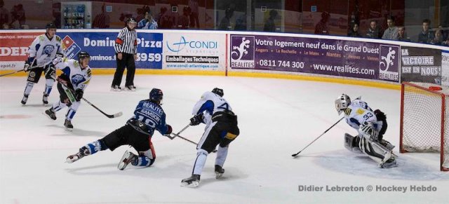 Photo hockey match Nantes - Compiègne le 27/10/2012