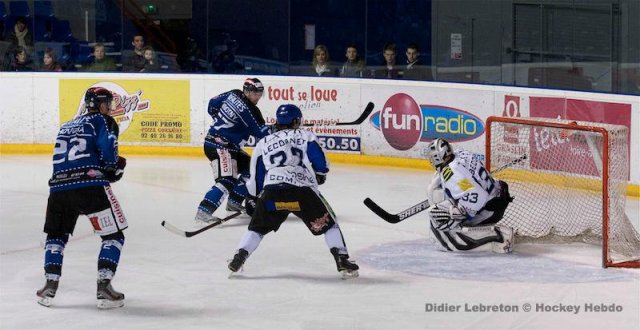 Photo hockey match Nantes - Compiègne le 27/10/2012