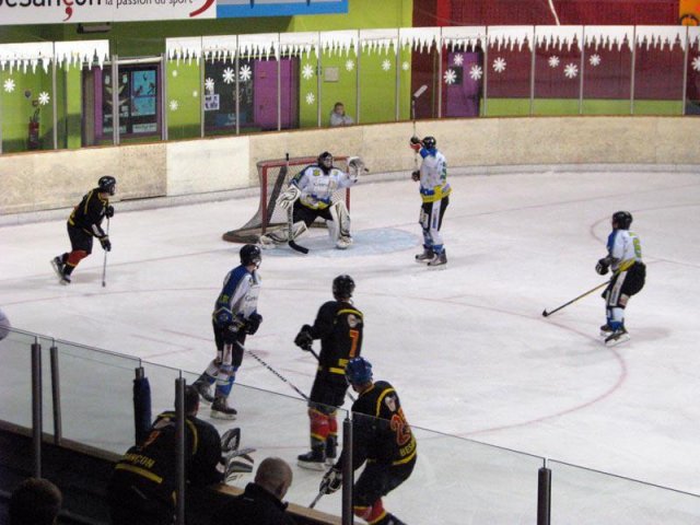 Photo hockey match Besançon - Châlons-en-Champagne le 03/11/2012